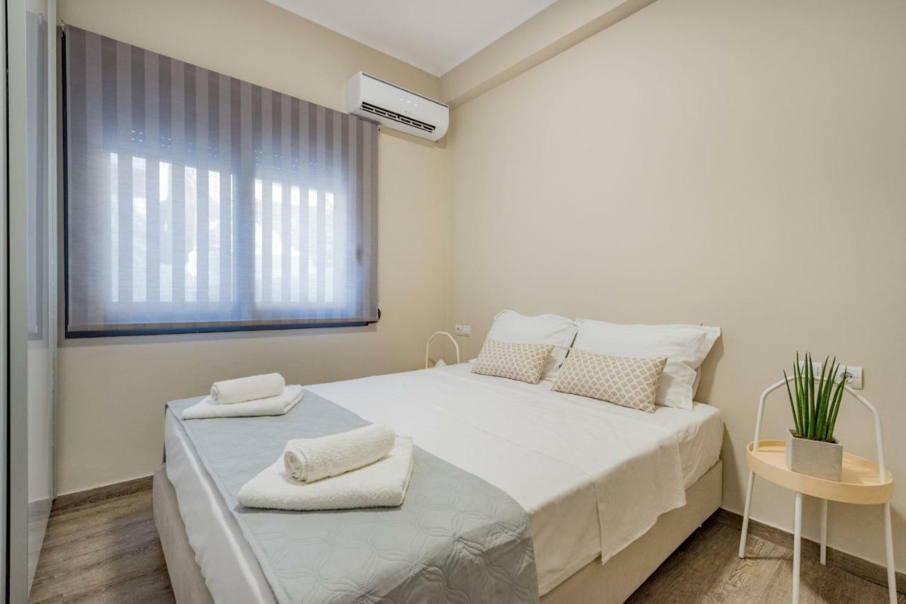 Stylish & Bright Apartment In The City Centre Zakynthos Town Exterior foto