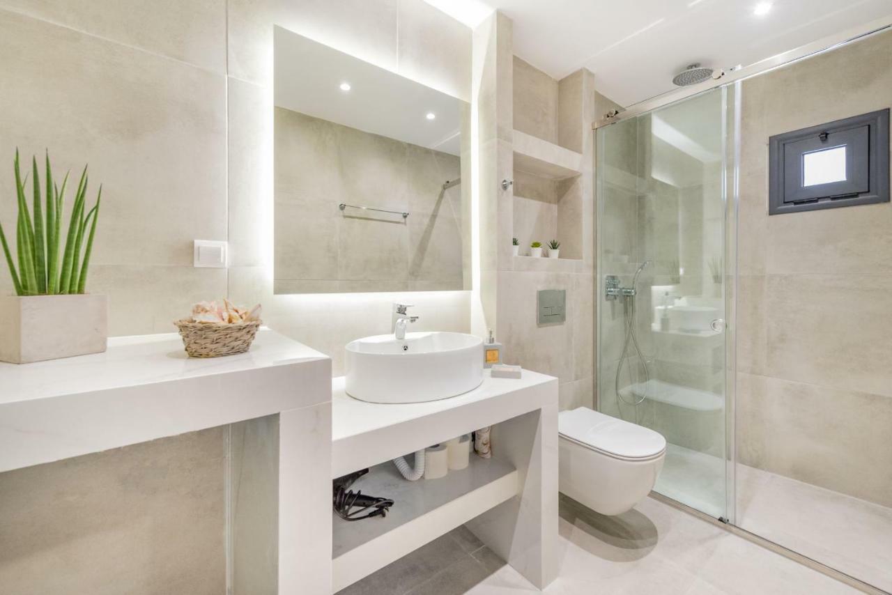 Stylish & Bright Apartment In The City Centre Zakynthos Town Exterior foto